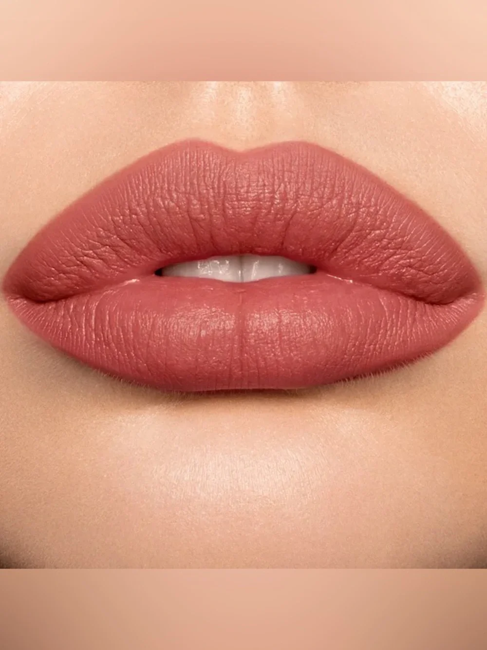Charlotte Tilbury Look of Love Lipstick - Mrs Kisses